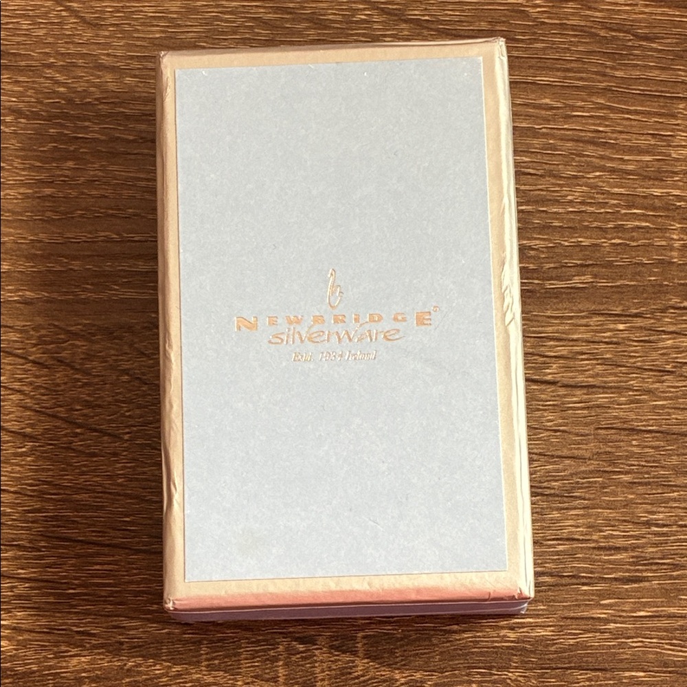 Newbridge Silverware Keychain with Box - Picture 6 of 8